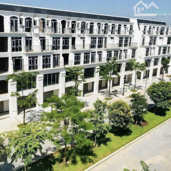 Liền Kề Hinode Royal Park 100m2 mặt tiền 5m 5 tầng phân lô vỉa hè 5m gần hồ 15 tỷ 5 - 7