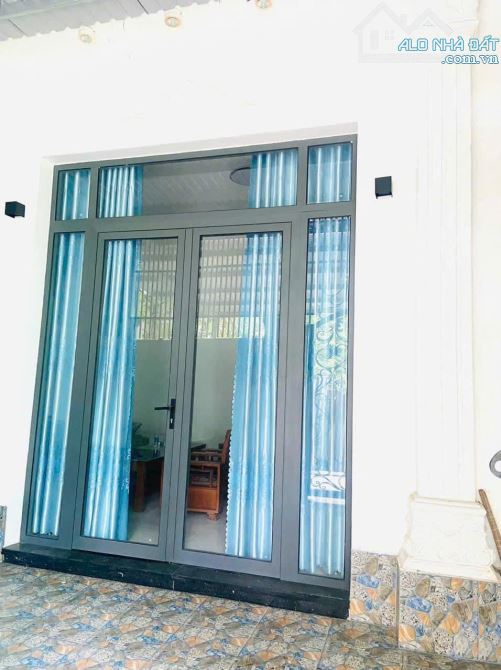 Ngộp, bán gấp căn nhà diện tích 92m2 ở Thới Tam Thôn, Hóc Môn. SHR