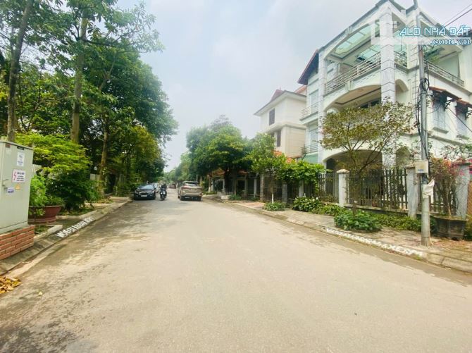 Bán đất trong khu xen ghép Mậu Lâm, Khai Quang ,Diện tích: 201m2