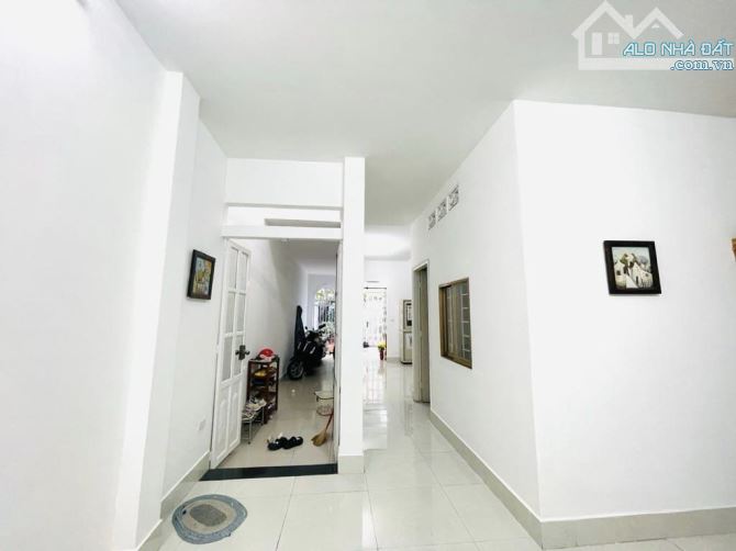 Nhà 2 tầng diện tích lớn 146m² – Hẻm xe tải tránh Đường Đình Phong Phú, Thủ Đức – Chỉ 6.x - 1