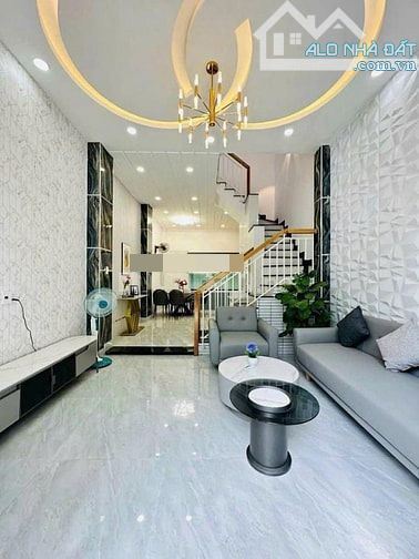 Bán nhà MT đường Bành Văn Trân. DT: 4x17m (vuông vức). Nhà mới 3 Tầng kiên cố. Giá 12.5 tỷ - 1