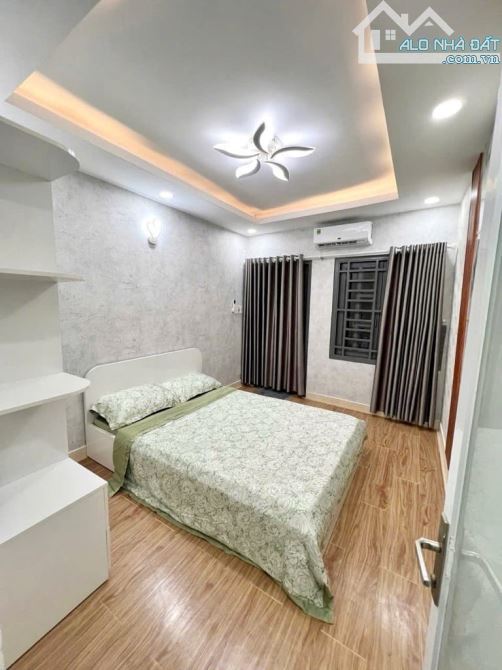 Nhà đẹp LUNG LINH khu vực LÊ VĂN SỸ, 40m2. 3.5T - AN SINH TUYỆT ĐỈNH, giá bất ngờ. - 2