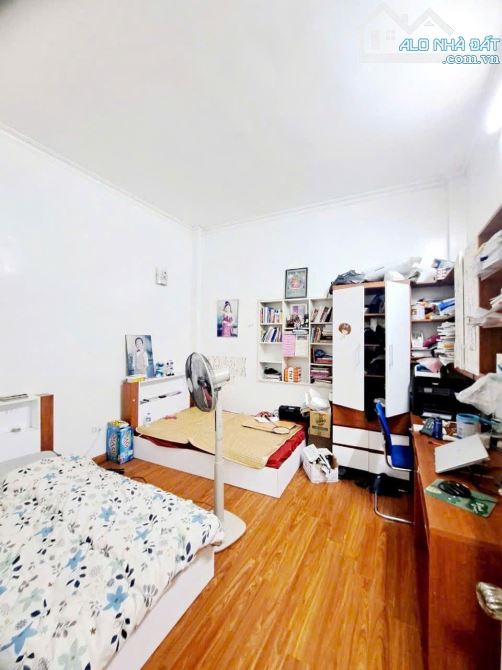 Bán nhà Vũ Tông Phan 35m*5 tầng gần mặt phố giá 7 tỷ. - 2