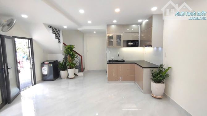 🏠Bán nhà MẶT TIỀN Gần Nguyễn Văn Trỗi quận Phú Nhuận. CĂN GÓC 3 MẶT TIỀN. nhỉnh 7tỷ. - 2