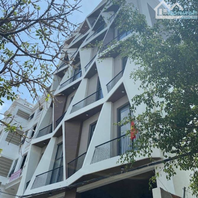 Toà Nhà KOLA APARTMENT : 320/12 Nguyễn Văn Linh P. Bình Thuận Quận 7 HĐT 12 Tỷ/năm 160 tỷ - 6