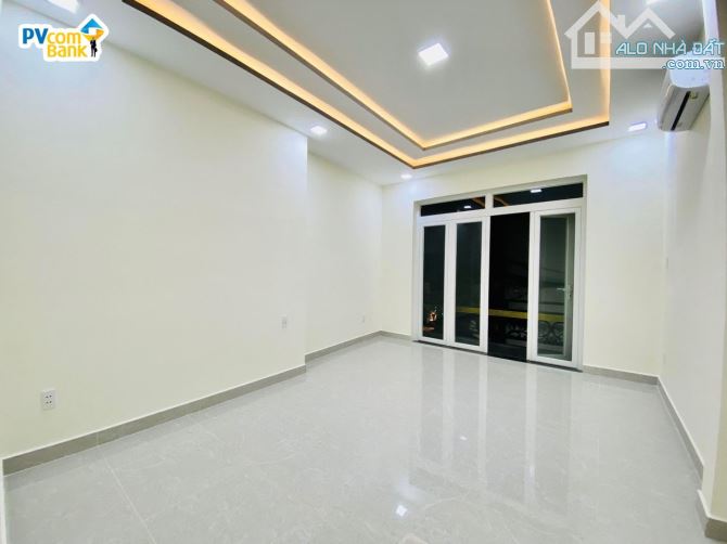 MẶT TIỀN THỤT 🔥 ĐỖ TẤN PHONG, P9, PHÚ NHUẬN - 2 TẦNG - DT: 59m² ( 4 x 15m ) - CHỈ : 8,9 T