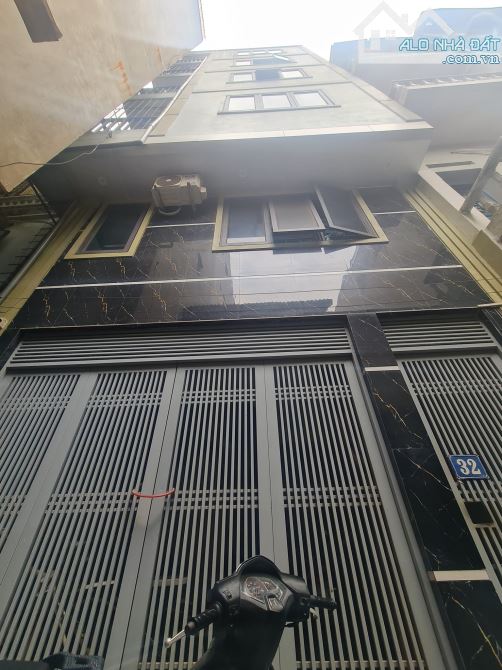 Bán nhà 7 tầng phố tây Sơn 56 m mặt tiền 5.3 m giá 11 tỷ