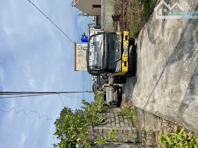 chủ cần bán đất tại Vũ Công Kiến Xương  Diện tích 100m2 mặt tiền 5m vuông vắn hướng