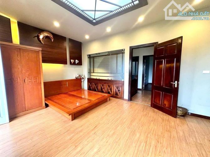 Cho thuê nhà nguyên căn mặt phố Long Biên view hồ khu Lâm Hạ 80m2-4 tầng-2x triệu 🎊