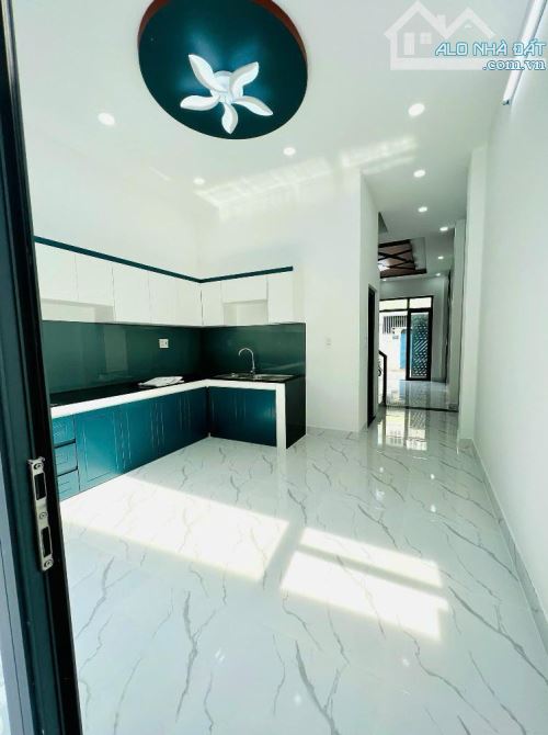 BÁN NHÀ ĐẸP HẺM XE HƠI 5M, 63M2, 3 TẦNG, NỞ HẬU, NGUYỄN XIỂN, LONG BÌNH, QUẬN 9 - 11