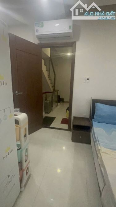 HẺM 1/ PHÚ NHUẬN - SÁT MT - 4 TẦNG - HẺM THẲNG THÔNG - 40M2 - CHỈ 5.X TỶ - 1