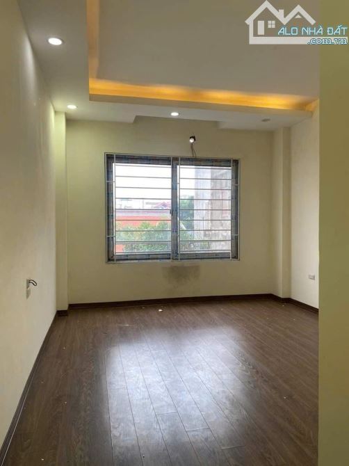 Bán nhà riêng Đàm Quang Trung, LB. 36 m ,5 tầng, sổ đỏ, full đồ, ngõ rộng, gần AEON LB - 1