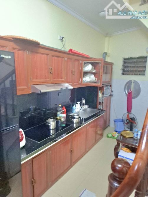 BÁN NHÀ CÙ CHÍNH LAN, KHU QUÂN ĐỘI, Ở LUÔN, KHU VỰC NHIỀU TIỆN ÍCH, GIAO THÔNG THUẬN TIỆN. - 1