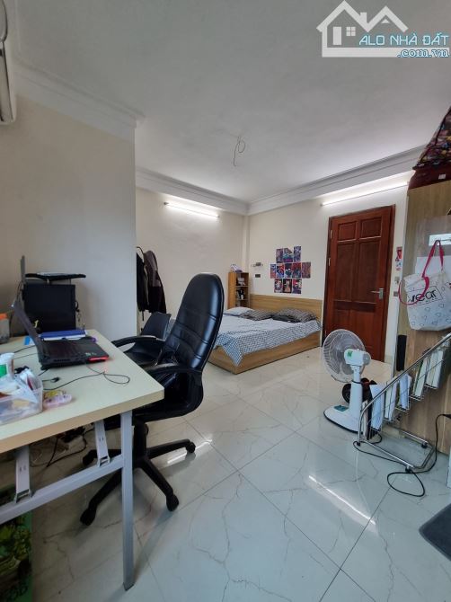 Bán nhà 7 tầng phố tây Sơn 56 m mặt tiền 5.3 m giá 11 tỷ - 1