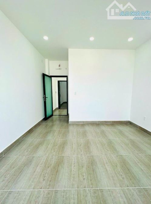 BÁN NHÀ ĐẸP HẺM XE HƠI 5M, 63M2, 3 TẦNG, NỞ HẬU, NGUYỄN XIỂN, LONG BÌNH, QUẬN 9 - 2
