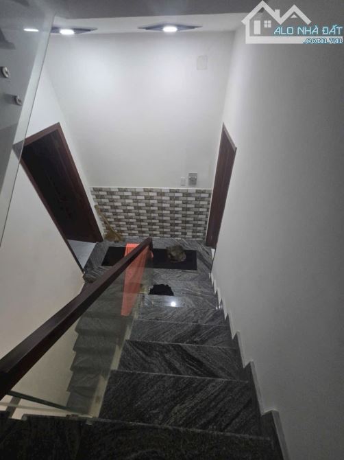 Ban nha Hương Lộ 2, Bình Trị Đông A, Bình Tân. Dt 58m2 - 4 x 14 - 4 tầng.  Giá 5.6 Tỷ TL. - 4