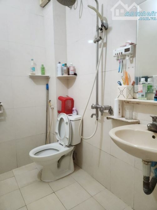 SIÊU PHẨM NHÀ MẶT PHỐ PHÂN LÔ 9 TỶ  45m 5T 4m MT Ô TÔ TRÁNH KINH DOANH ĐỈNH LẠC LONG QUÂN - 4