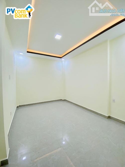 MẶT TIỀN THỤT 🔥 ĐỖ TẤN PHONG, P9, PHÚ NHUẬN - 2 TẦNG - DT: 59m² ( 4 x 15m ) - CHỈ : 8,9 T - 4