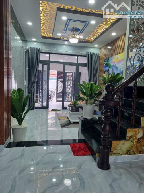 BÁN GẤP NHÀ GIÁ RẺ!!! ĐƯỜNG NGUYỄN XÍ, P26, QUẬN BÌNH THẠNH. DT: 46m2. GIÁ 2tỷ370 - 7