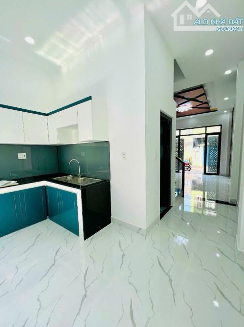 BÁN NHÀ ĐẸP HẺM XE HƠI 5M, 63M2, 3 TẦNG, NỞ HẬU, NGUYỄN XIỂN, LONG BÌNH, QUẬN 9 - 9