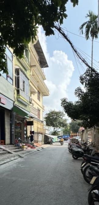 BÁn nhà phố ĐÀO TẤN - PHÂN LÔ - Ô TÔ - NGÕ THÔNG THOÁNG - KHU VIP BA ĐÌNH. 80m2 MT 4,2m