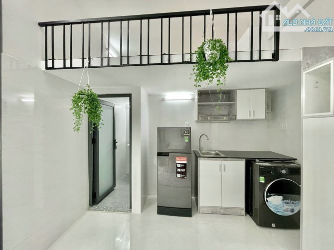 Do khách đi lấy chồng nên trống lại một phòng duplex bancol Full nội thất có máy giặt riên