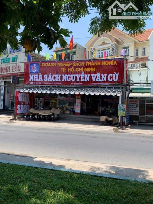 Gấp Bán Nhà 3 tầng (12X30m) Mặt Tiền Hà Huy Giáp, P.Thạnh Xuân, Quận 12 giá 30.5 tỷ