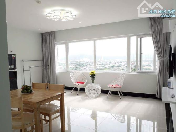 Bán căn hộ Phoenix Vũng Tàu 50m2 1 PN view hồ. Giá 1tỷ8. Liên hệ: Ngọc Dung - 1