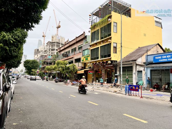 CƠ HỘI sở hữu Mặt tiền đối diện nhà ga Metro Bến Thành. DT: 6x13, 2 tầng, 38 tỷ - 1