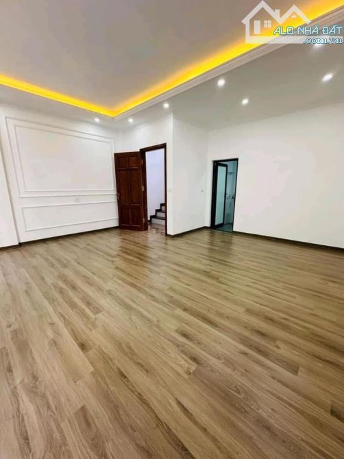 Bán Căn Nhà Mỹ Đình 83m2 x 5 Tầng, MT 6m, DÂN XÂY, LÔ GÓC, 20m Ô TÔ ĐỖ, TRÁNH NGÕ THÔNG - 1