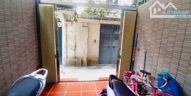 BÁN NHÀ VỊ TRÍ ĐẸP Ô TÔ ĐỖ CỔNG GẦN MẶT TIỀN MINH KHAI - 3TẦNG 3PN 59M2 - CHỈ 8.5 TỶ TL. - 15