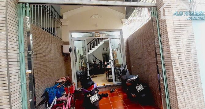 BÁN NHÀ VỊ TRÍ ĐẸP Ô TÔ ĐỖ CỔNG GẦN MẶT TIỀN MINH KHAI - 3TẦNG 3PN 59M2 - CHỈ 8.5 TỶ TL. - 17