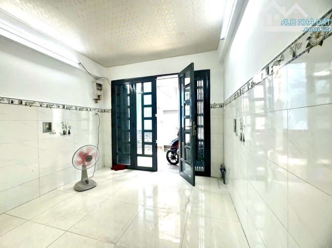 Bông Sao Quận 8-20m2-2 tầng-pháp lý chuẩn hoàn công đủ. - 2