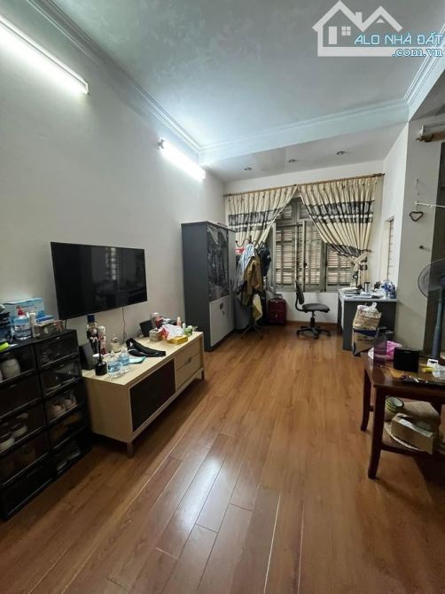 Bán nhà Đội Cấn, Ba Đình, 30m ra MP, nhà dân xây, an sinh đỉnh. 72mx4T, MT6.6m, 13 tỷ. - 2
