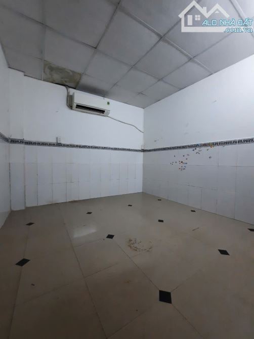 Nhà Mê Lững Kiệt 2m5 Ngô Quyền  Công Năng : 2p ngủ 1wc Diện Tích : 61m Ngang 4m2  Hướng : - 2