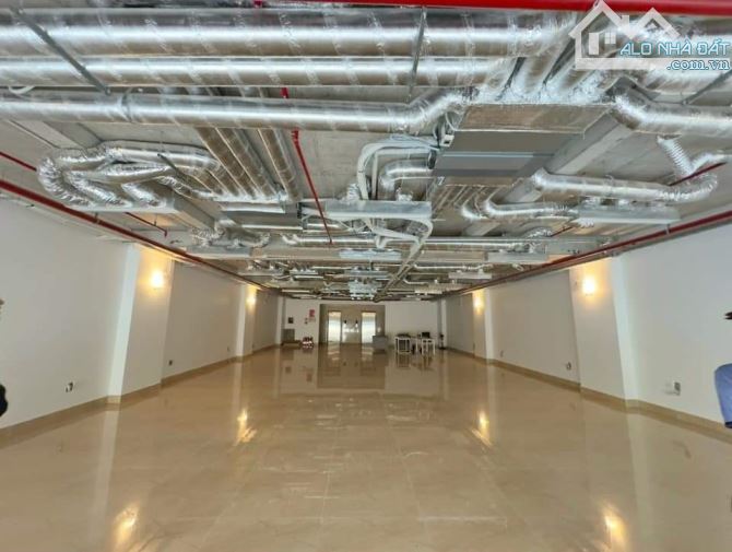 Tòa nhà 270m² mặt phố Phùng Chí Kiên- Nghĩa Đô 9 tầng mới tinh-2thang máy,vỉa hè rộng - 3