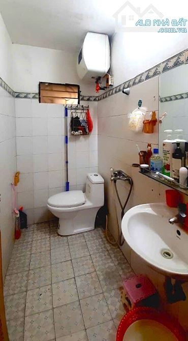 BÁN NHÀ VỊ TRÍ ĐẸP Ô TÔ ĐỖ CỔNG GẦN MẶT TIỀN MINH KHAI - 3TẦNG 3PN 59M2 - CHỈ 8.5 TỶ TL. - 3