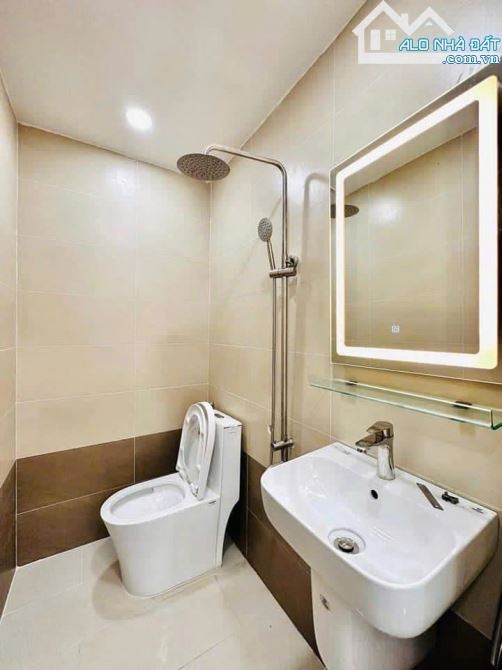 Bán gấp nhà Đường số 17, HBC, Thủ Đức.Sát bên White Palace. Giá chỉ nhỉnh 2tỷ. Nhà còn mới - 5