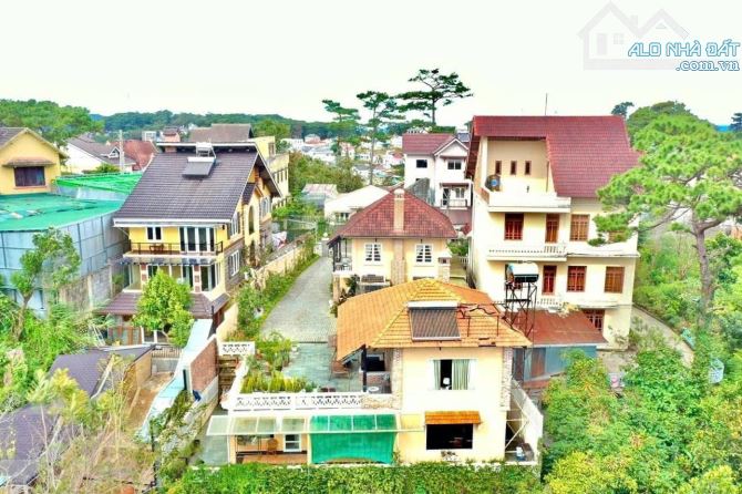 BÁN VILLA 621 m2 KIẾN TRÚC PHÁP- VIEW đồi thông ĐẸP PHƯỜNG 10 ĐÀ LẠT- GIÁ 42 TỶ - 9