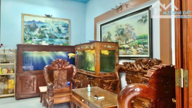 Bán nhà 3 tầng hẻm Mai Xuân Thưởng, Vĩnh Hải, Nha Trang.Dt:82m2.Hướng nam.Giá rẻ:4,550 tỷ