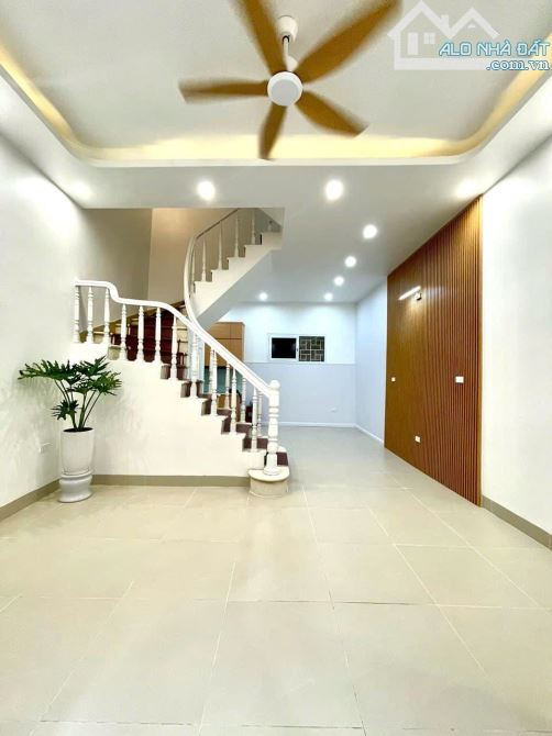 6.63 TỶ - 42M2 x 4 NGỦ - NHÀ ĐẸP Ở NGAY - PHỐ THỤY KHUÊ - SỔ CHÍNH CHỦ