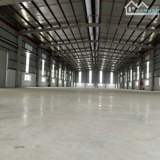 Cho thuê kho xưởng KCN thuộc xã Đức Hòa, Long An DT: 3200m2,X:3.087m2