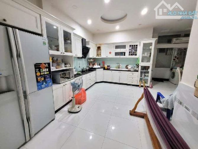 🏡🏡🏡 CẶP SINH ĐÔI CHÂN DÀI- 4 TẦNG Ô TÔ VÀO NHÀ-VÀI BƯỚC RA CHỢ HHTHÁM- NHÀ GA T3 SẮP MỞ - 1