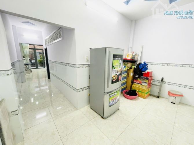 NHÀ PHÚ MỸ HƯNG, SÂN VƯỜN, 2 LẦU, 67M2. - 1