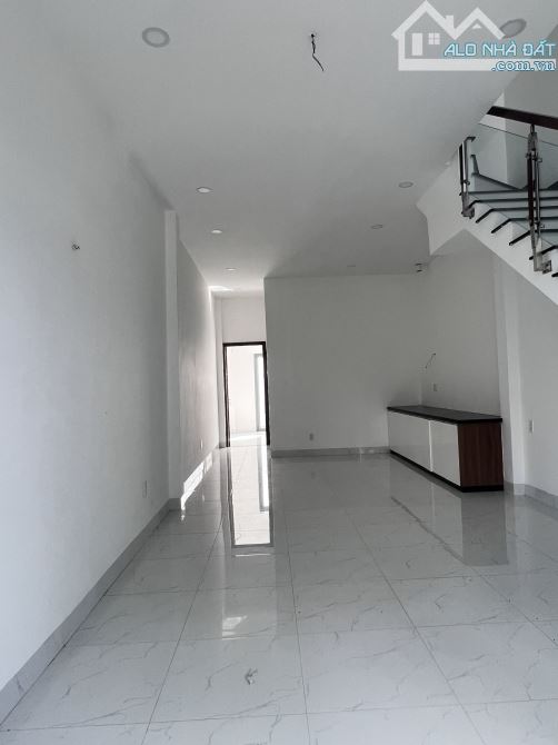 Bán nhà Gần Sài Gòn, giáp Biên Hòa, cách Sân bay QT Long Thành 12km. 2.1 tỷ/120m2. SHR - 1