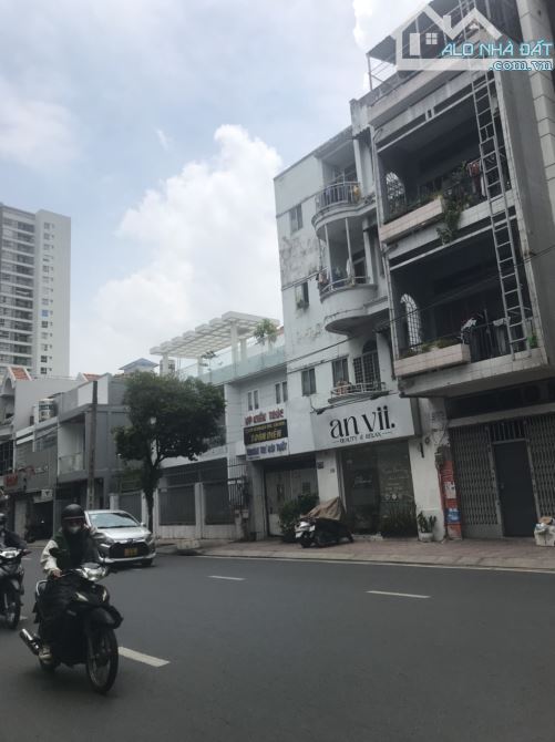 Bán gấp nhà Đào Duy Anh Q.Phú Nhuận, Ngang 11.4x15m, CN: 155m2, 4 tầng, chỉ 31 tỷ TL - 1