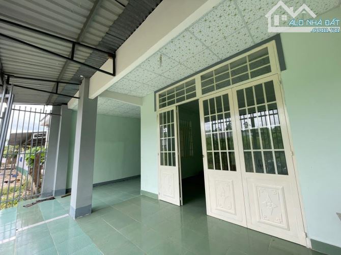 Chú tư cần bán gấp nhà DT : 135m2 ở Tân Phú Trung ( Củ Chi ) SHR giá 730tr - 1