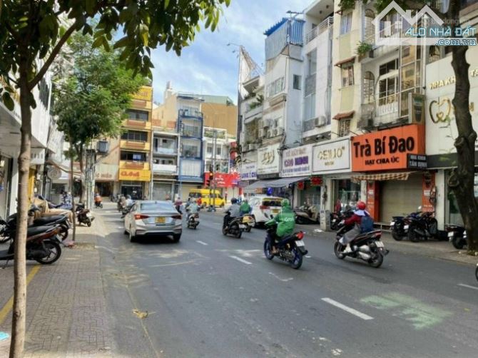 Bán nhà MT Nguyễn Thái Bình. DT: 5x15m, nhà 3 tầng ST vị trí đẹp xuất sắc giá 18,5 tỷ - 1