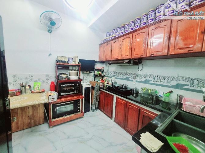 🏠Nhà Tân Bình 2 tầng,hẻm xe hơi Huỳnh Văn Nghệ phường 15  👉DT : 36 M2 (4 x 9 ) - 2