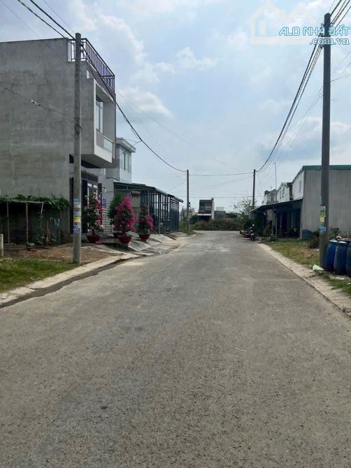 HOT! Bán đất TĐC IDICO Hựu Thạnh Đức Hòa, dt 100m2 giá chỉ 1ty250 sổ hồng riêng - 2